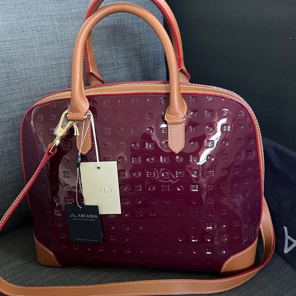 NWT ARCADIA PATENT LEATHER SATCHEL HANDBAG PURSE - Picture 1 of 11